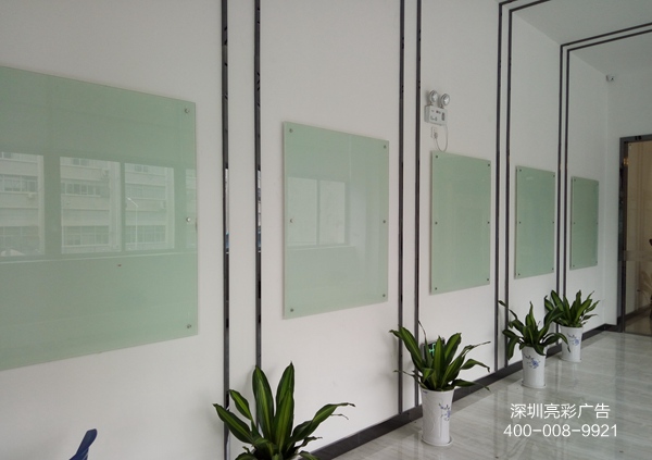 盛世智能走廊宣传栏,企业业绩榜_深圳亮彩广告